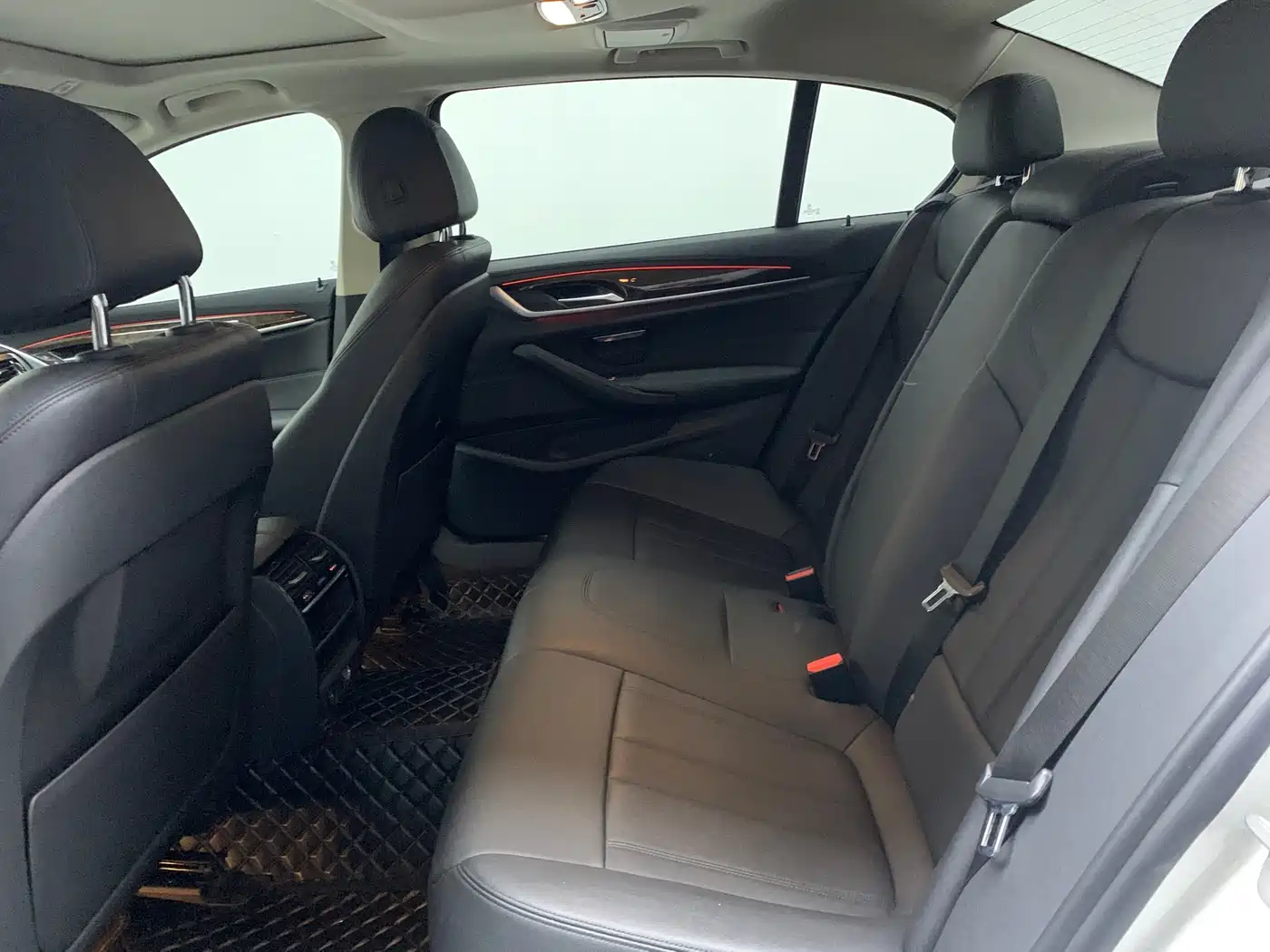 BMW 5 Series 2018 525Li Luxury Package фото 9
