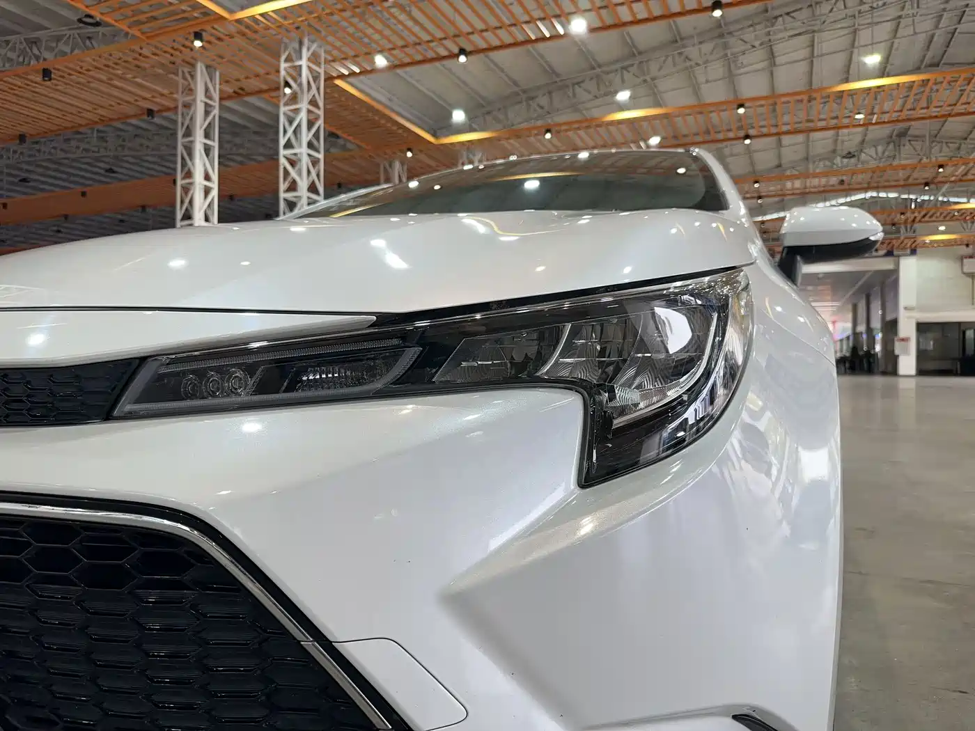 Toyota Levin 2022 185T CVT Luxury Edition фото 10