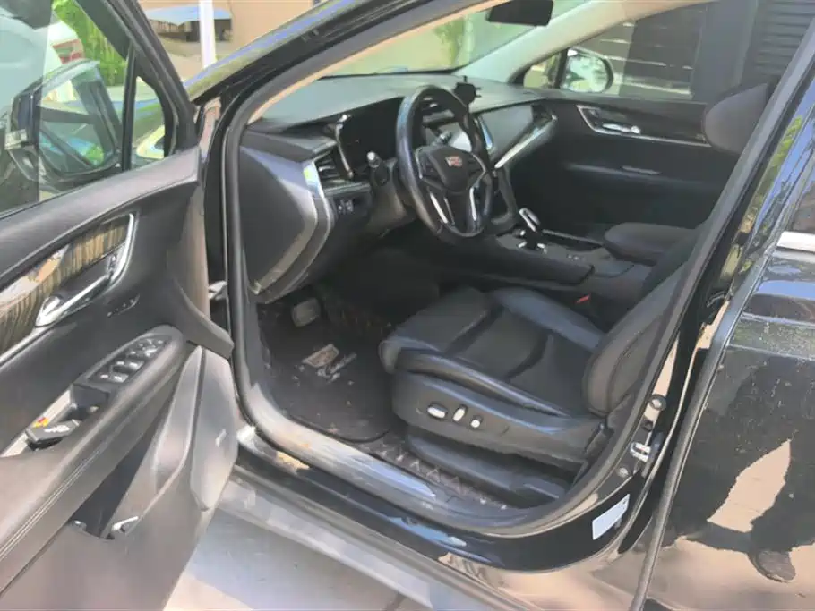 Cadillac XT5 2016 28T AWD Luxury Model фото 9