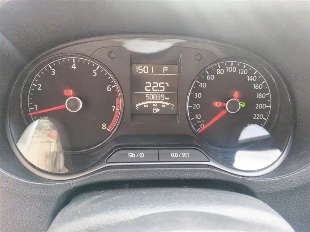 Volkswagen Polo 2016 1.4L Automatic Trend фото 5