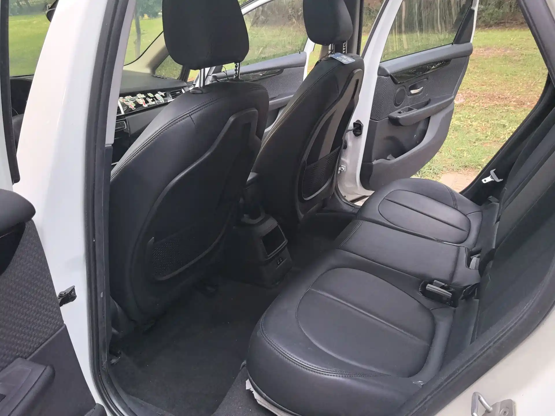 Фото 5 - BMW 2 Series Touring