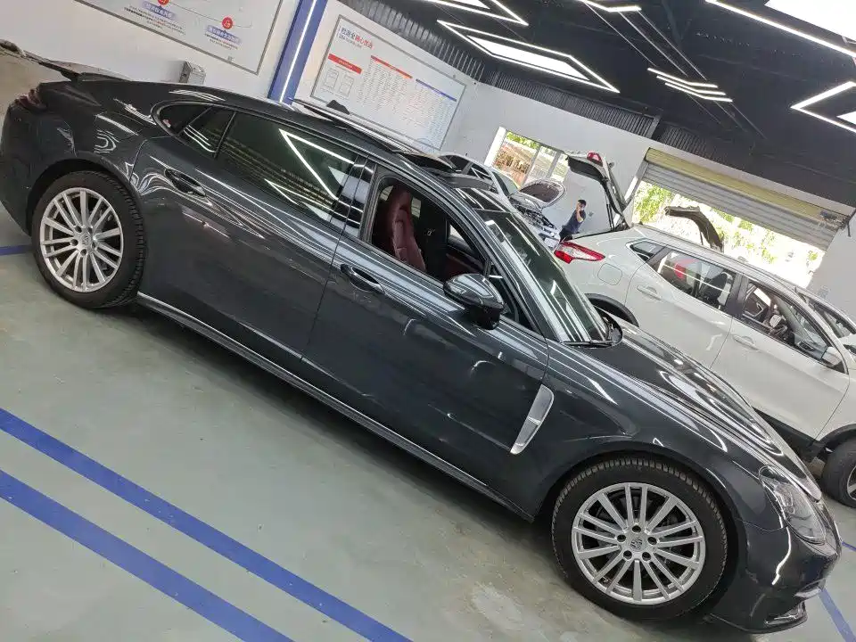 Porsche Panamera 2017 Panamera Executive Long Wheelbase 3.0T фото 4