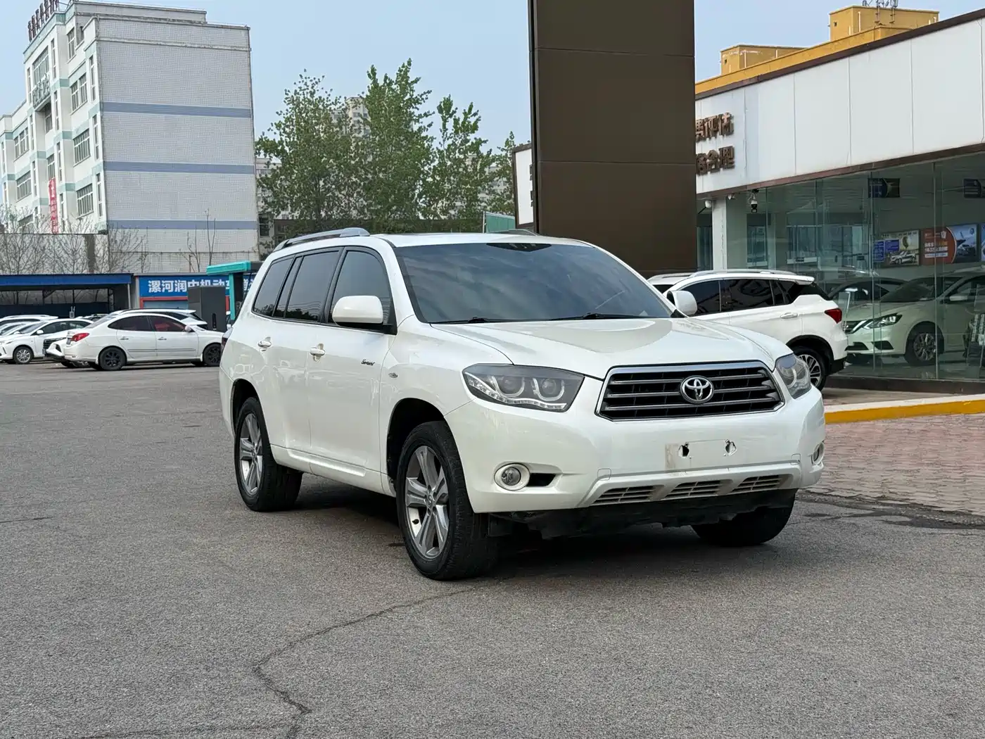 Toyota Highlander 2011 2.7L 2WD 7-seat Luxury Navigation фото 3