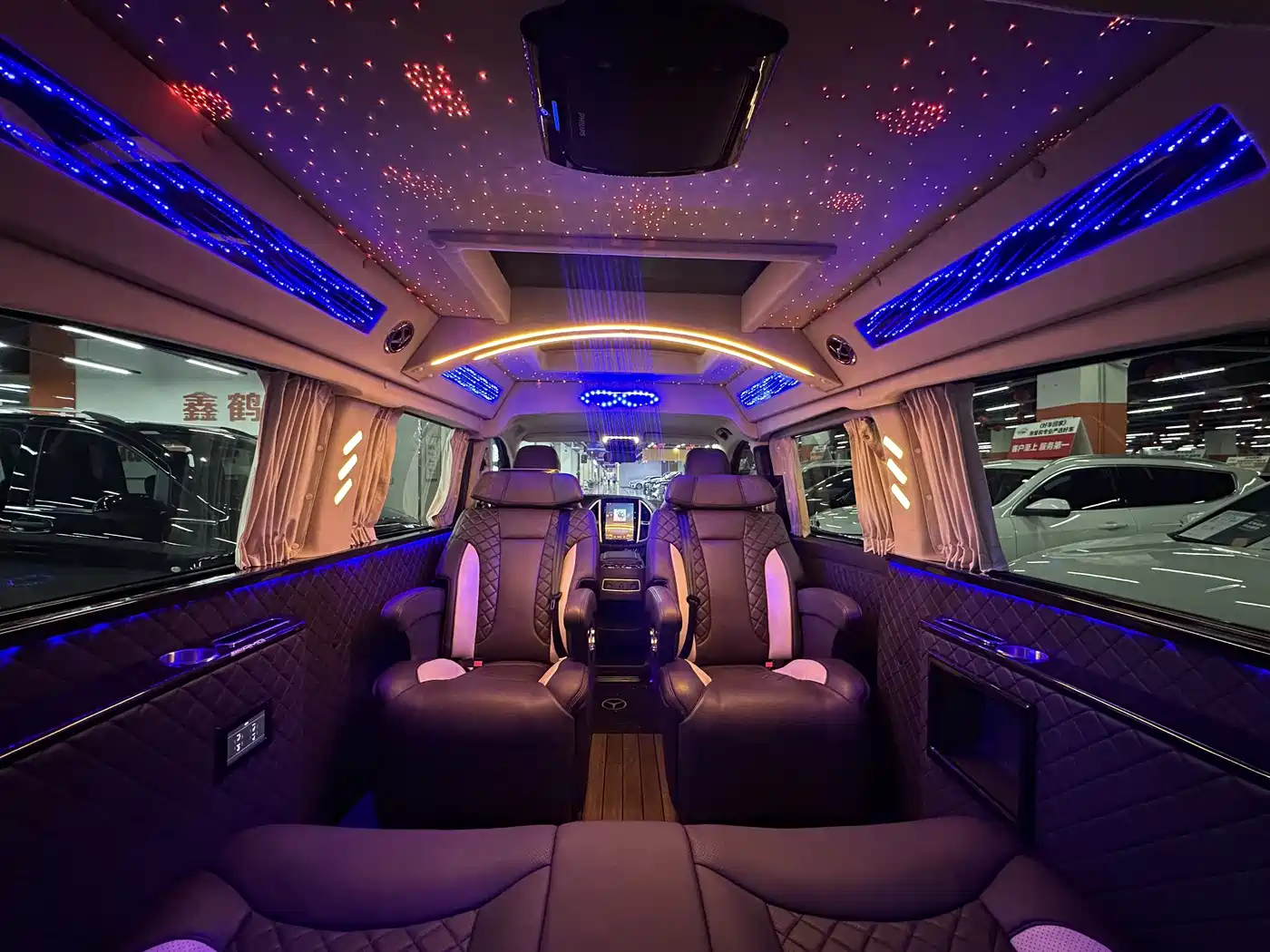 Mercedes-Benz Vito 2018 2.0T Elite Edition 7-seater China VI фото 21