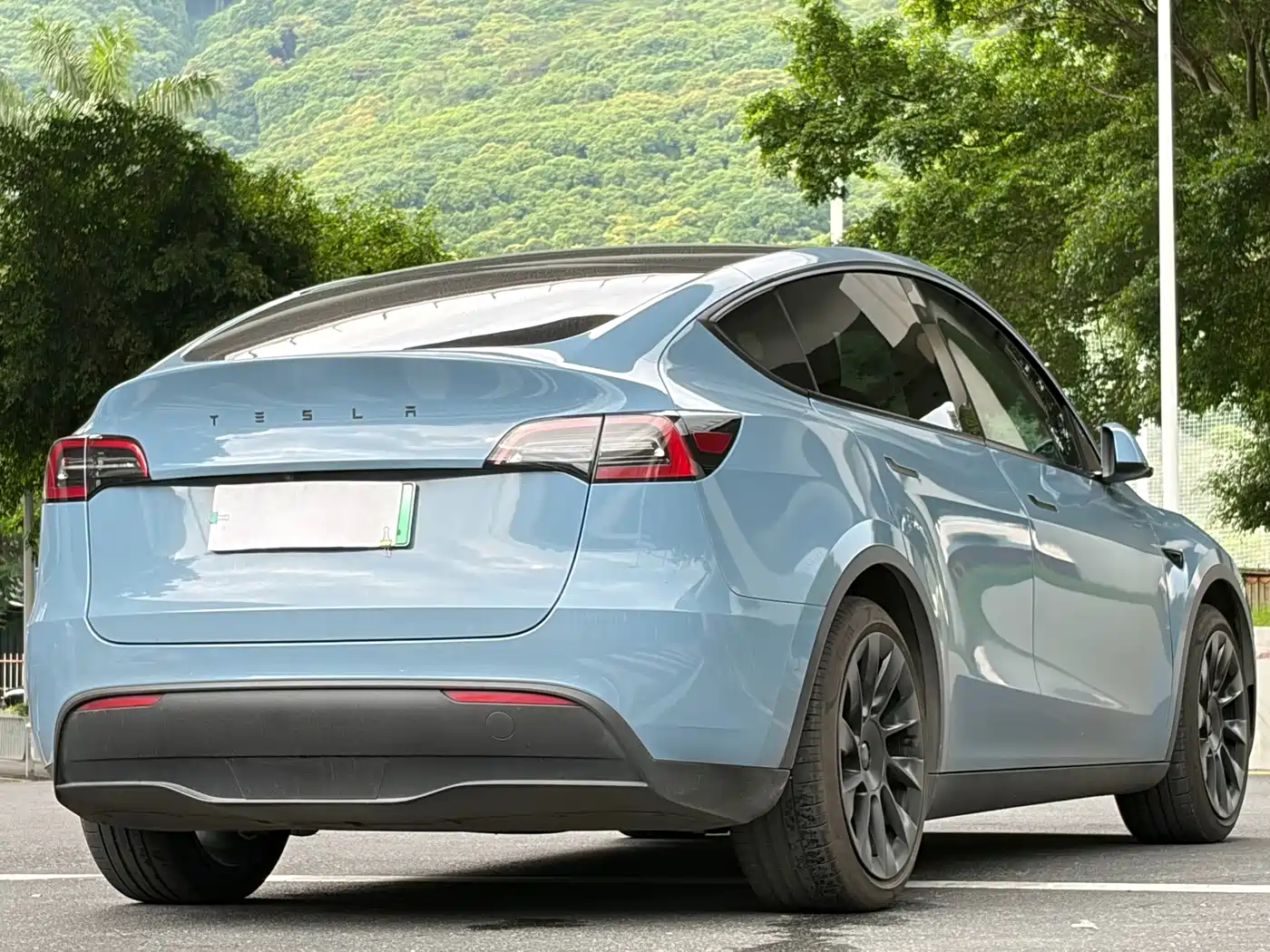 Фото 9 - Tesla Model Y