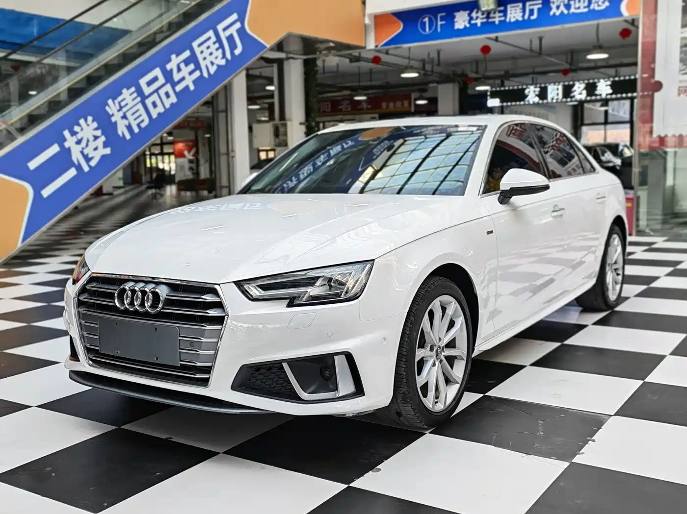 Audi A4L 2019 40 TFSI Fashion (China VI)