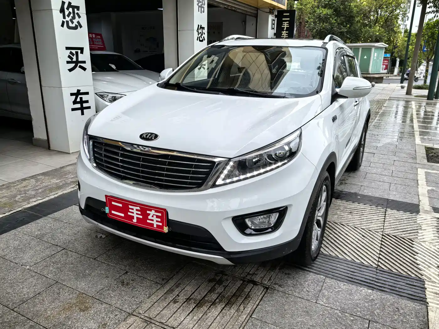 Kia Sportage 2016 2.0L Automatic 2WD GLS фото 4