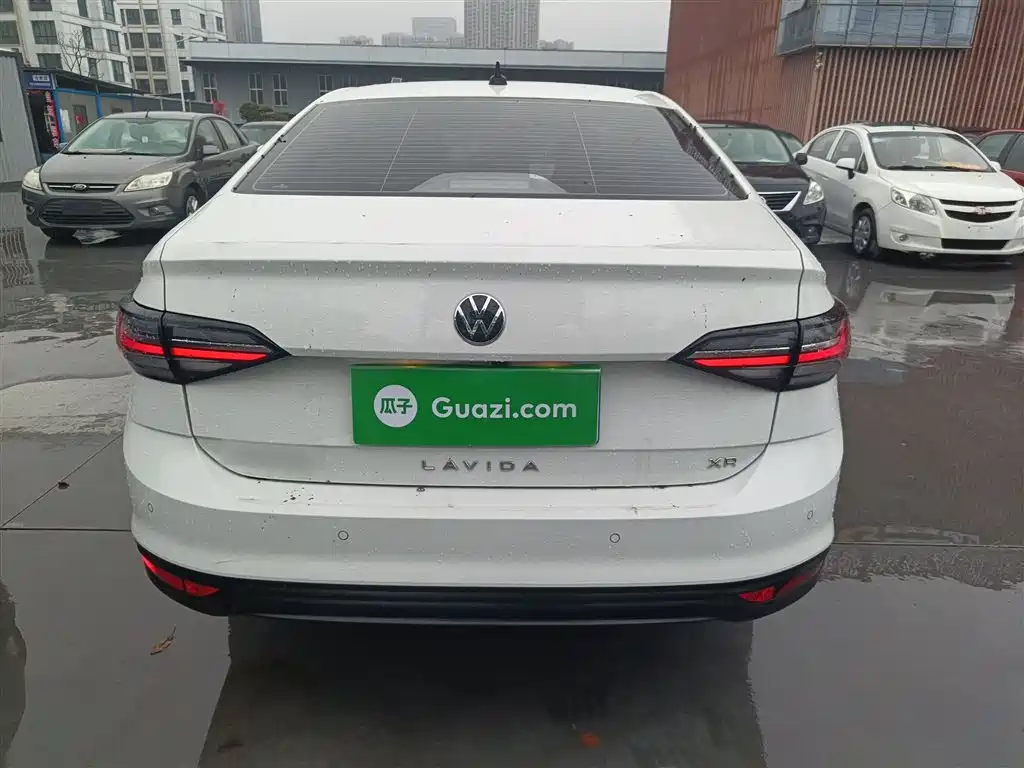 Volkswagen Lavida 2023 Xinrui 1.5L Auto Xinyi Edition фото 4