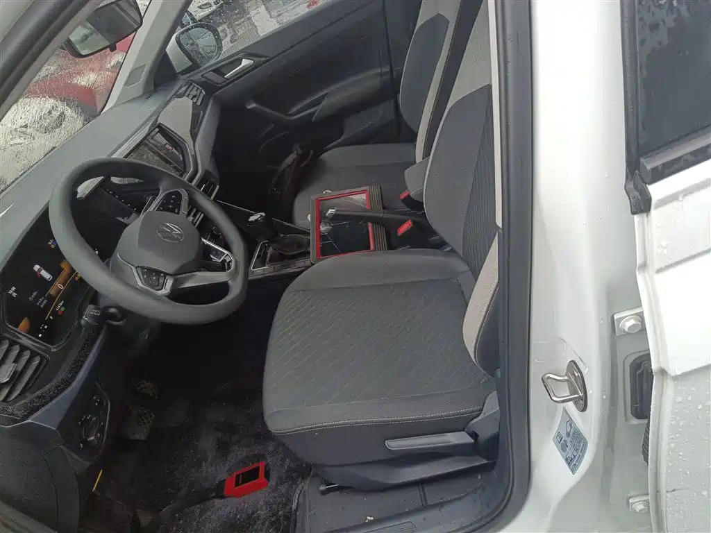 Volkswagen Lavida 2023 Xinrui 1.5L Auto Xinyi Edition фото 11