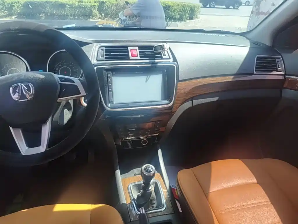 BAIC Weiwang S50 2018 2016 1.5T Manual Huandong Prestige