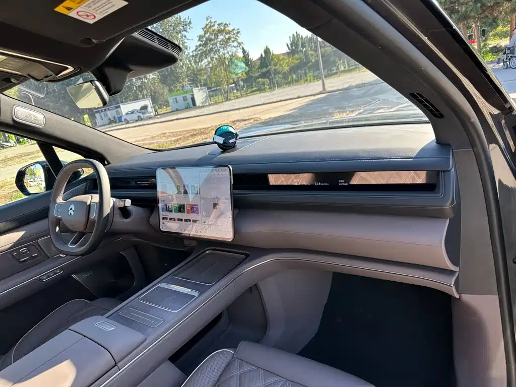 NIO ES8 2026 2025 Model 6-Seat Executive Luxury Edition