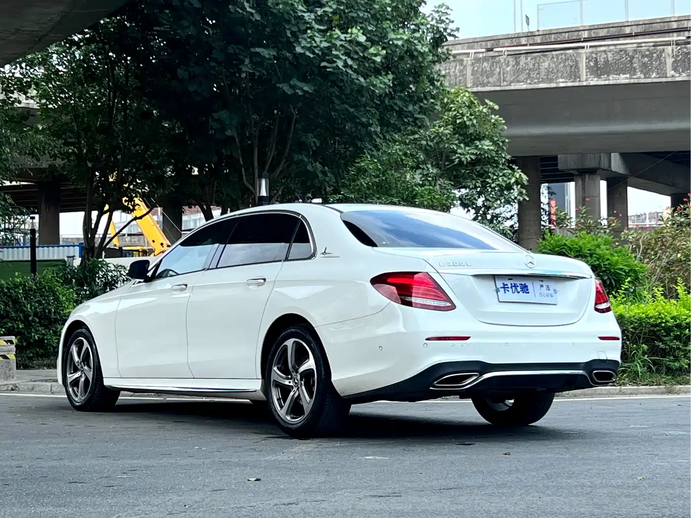 Mercedes-Benz E-Class 2018 E 300 L Sport Fashion фото 5