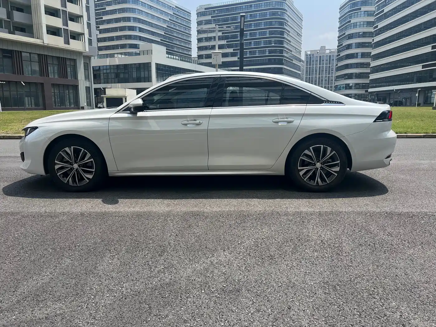 Peugeot 508 2021 508L 400THP PureTech Driving Control Edition фото 7