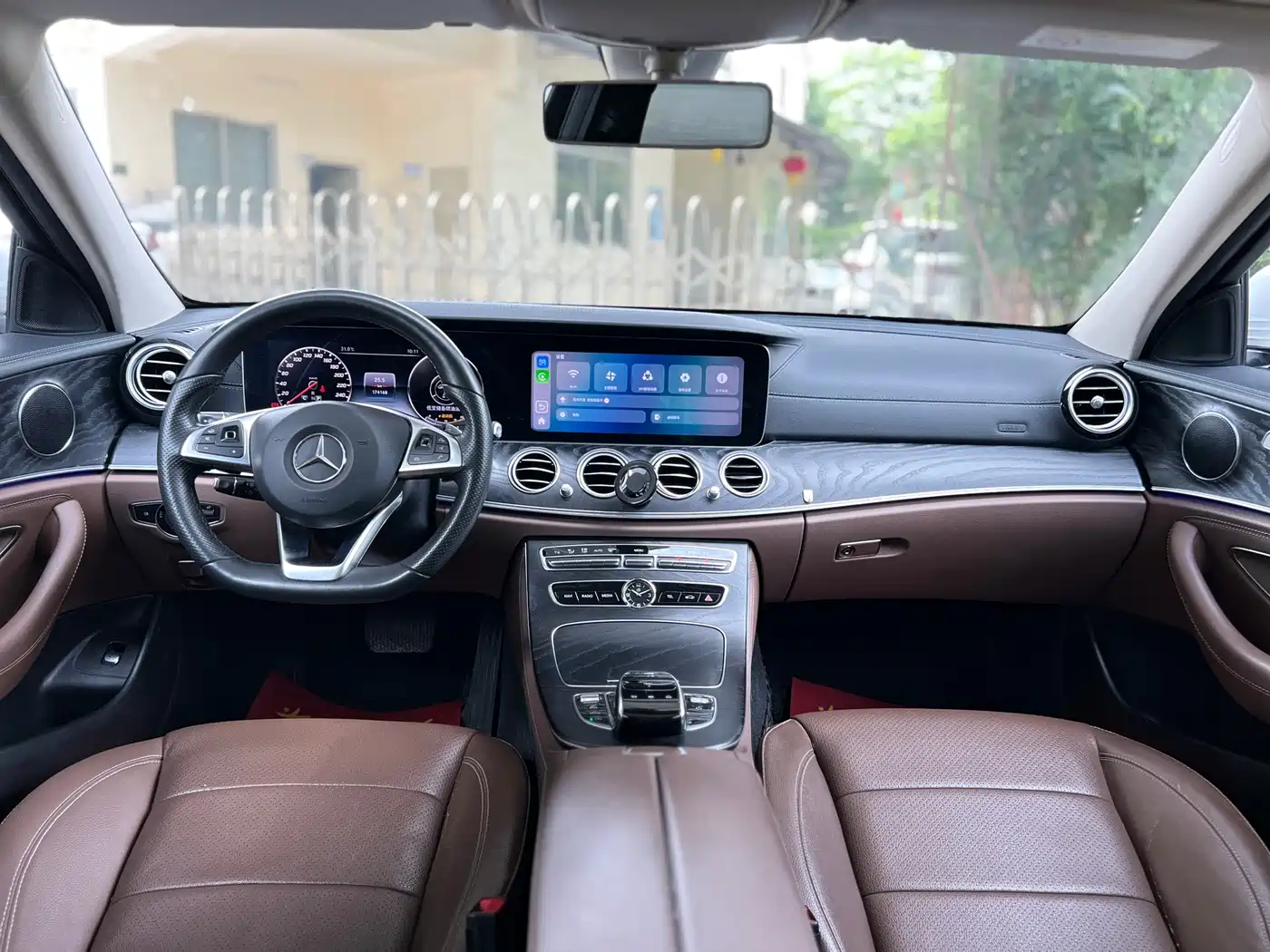 Mercedes-Benz E-Class 2018 E 300 L Sport Fashion фото 8