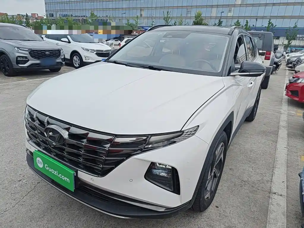 Фото 2 - Hyundai Tucson