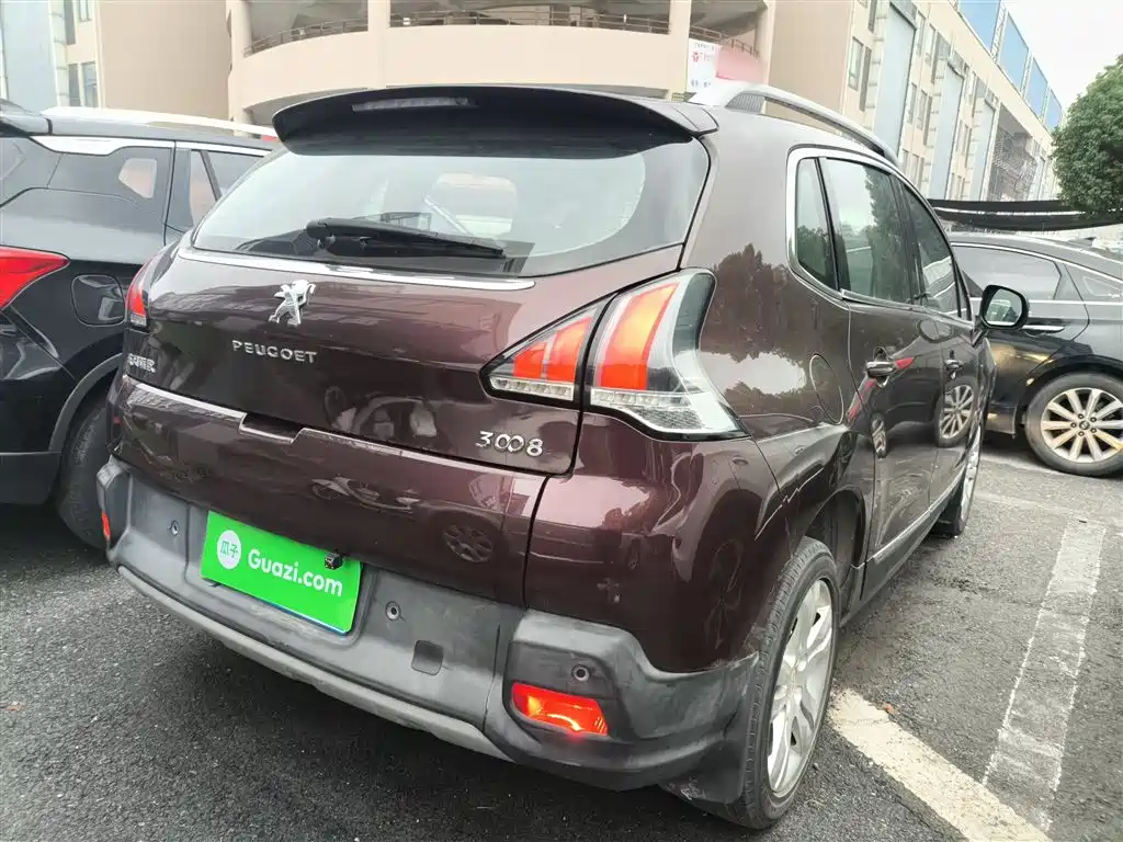 Peugeot 3008 2016 2.0L Automatic Classic Edition фото 6
