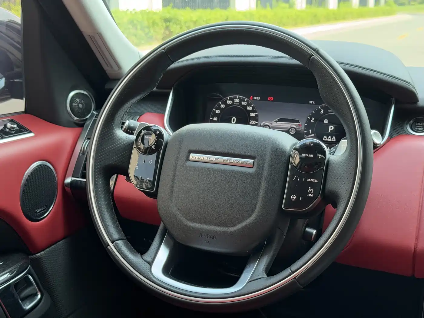 Land Rover Range Rover Sport 2022 3.0 L6 Gloss Black Edition фото 13