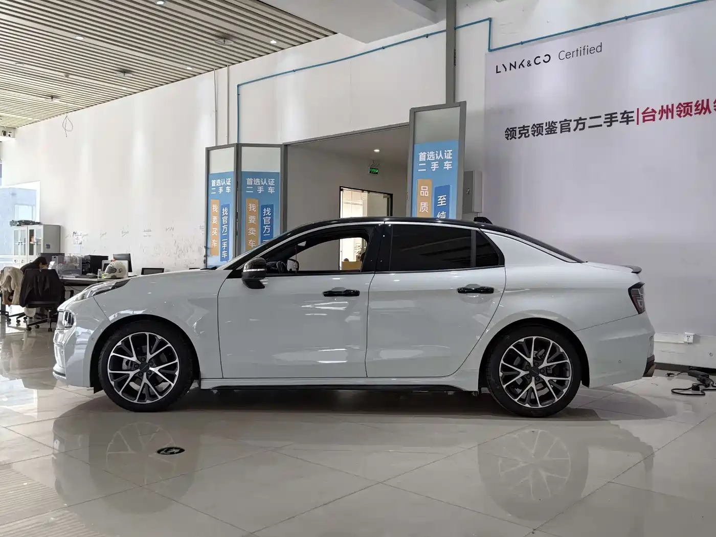 Lynk & Co 03 2022 2.0TD DCT Power Pro фото 5