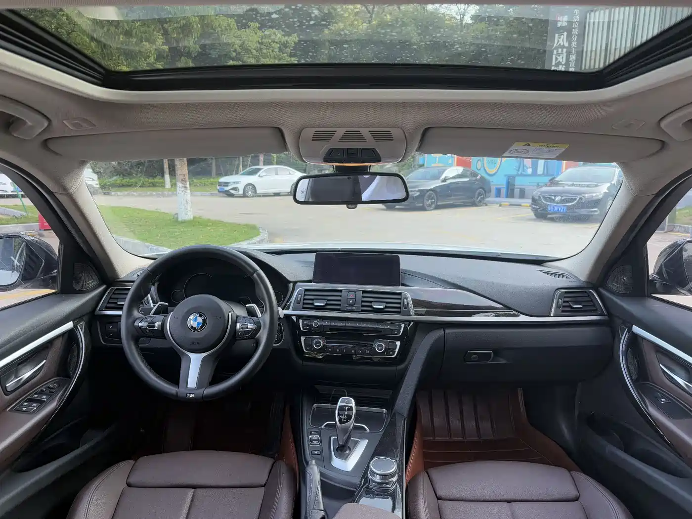 BMW 3 Series 2019 320Li M Sport Black Night Edition фото 9