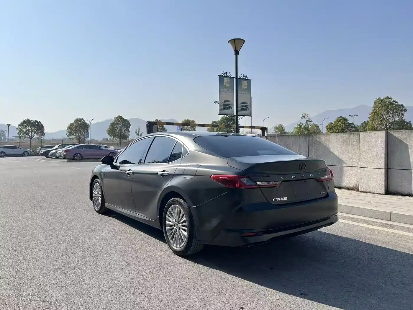 Toyota Camry 2024 Hybrid 2.0HGVP Luxury Edition фото 6