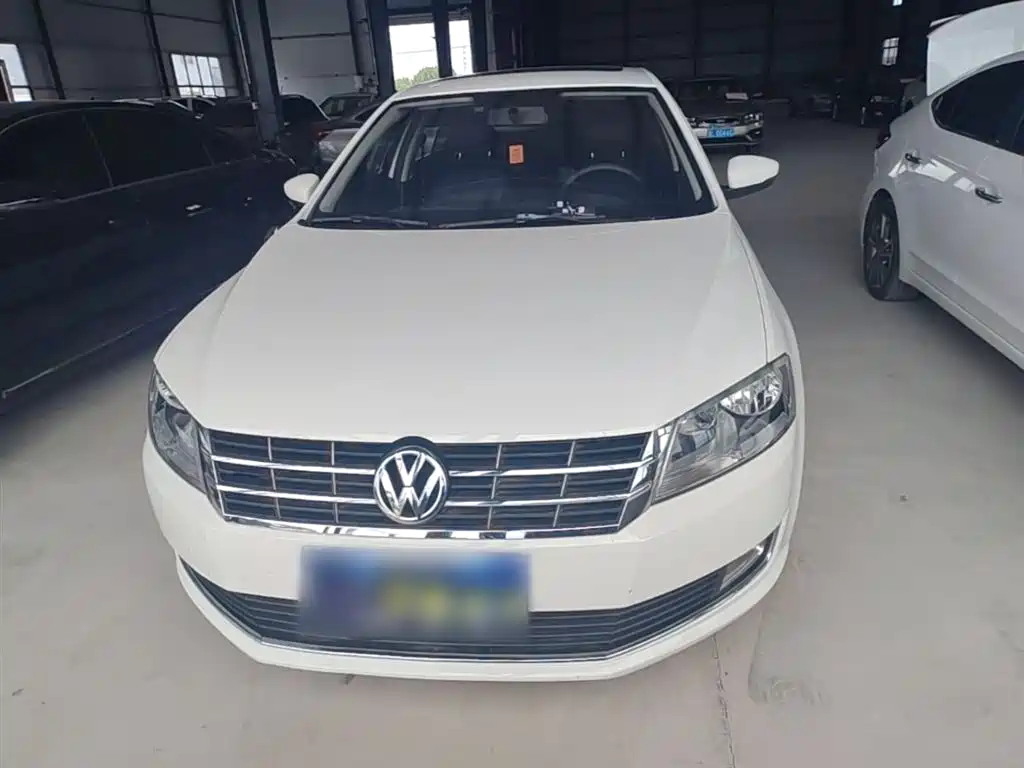 Volkswagen Lavida 2013 Facelift 1.4TSI Manual Comfort фото 3