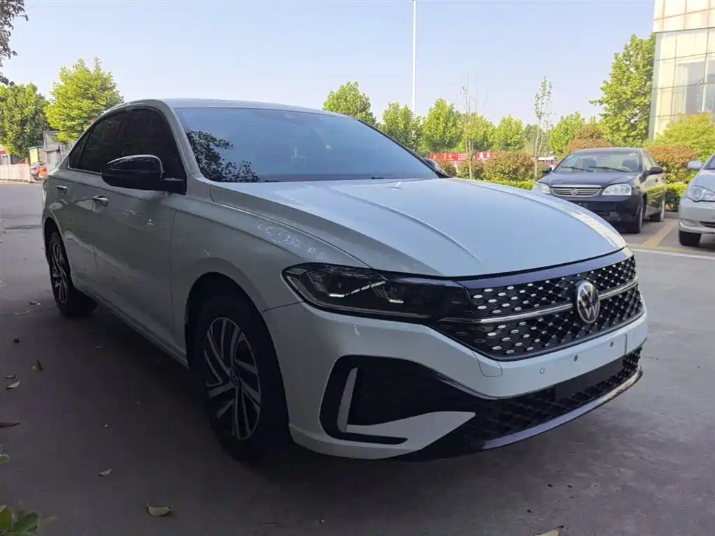 Volkswagen Lavida 2024 Model 300TSI DSG Starlight Leading Edition фото 4