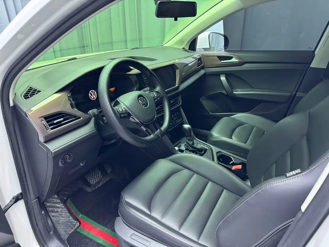 Volkswagen Tharu 2022 280TSI FWD Luxury Edition фото 12