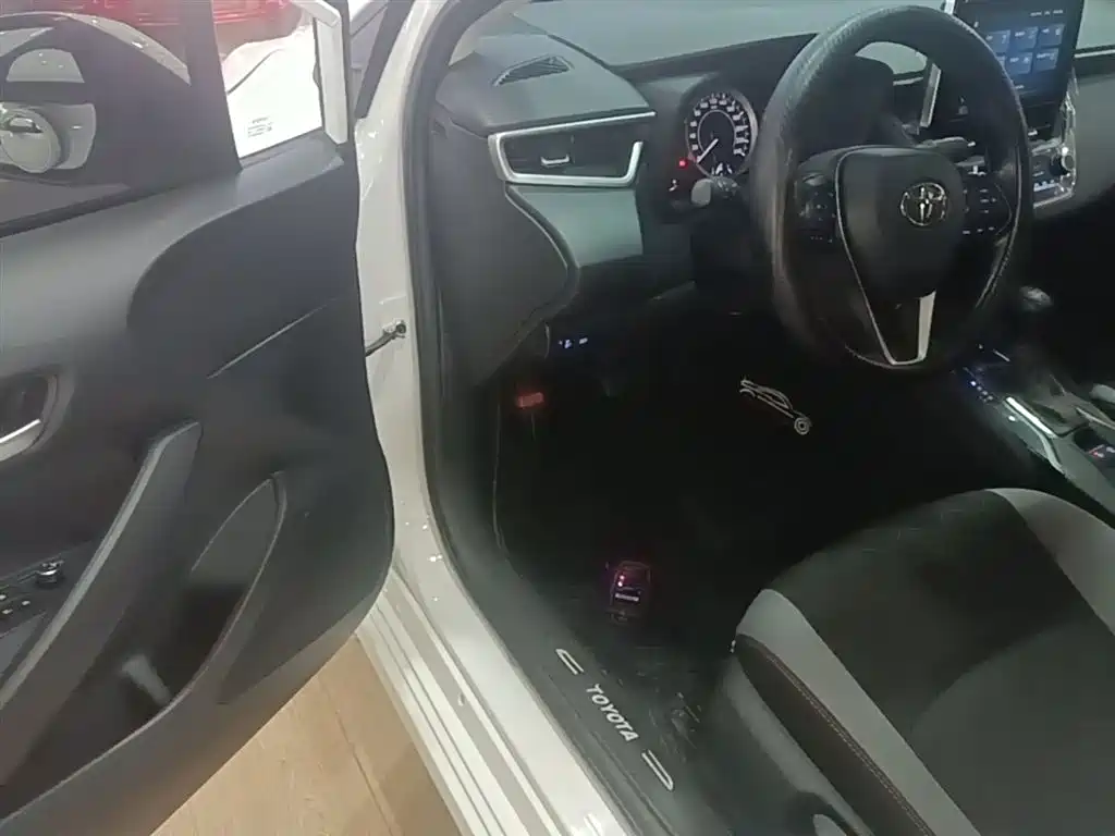 Toyota Corolla 2021 1.2T S-CVT Elite PLUS Edition фото 16