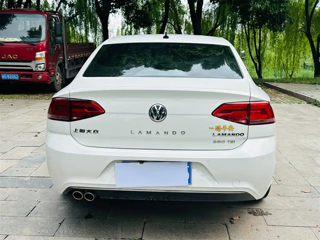 Volkswagen Lamando 2015 280TSI DSG Comfort фото 7