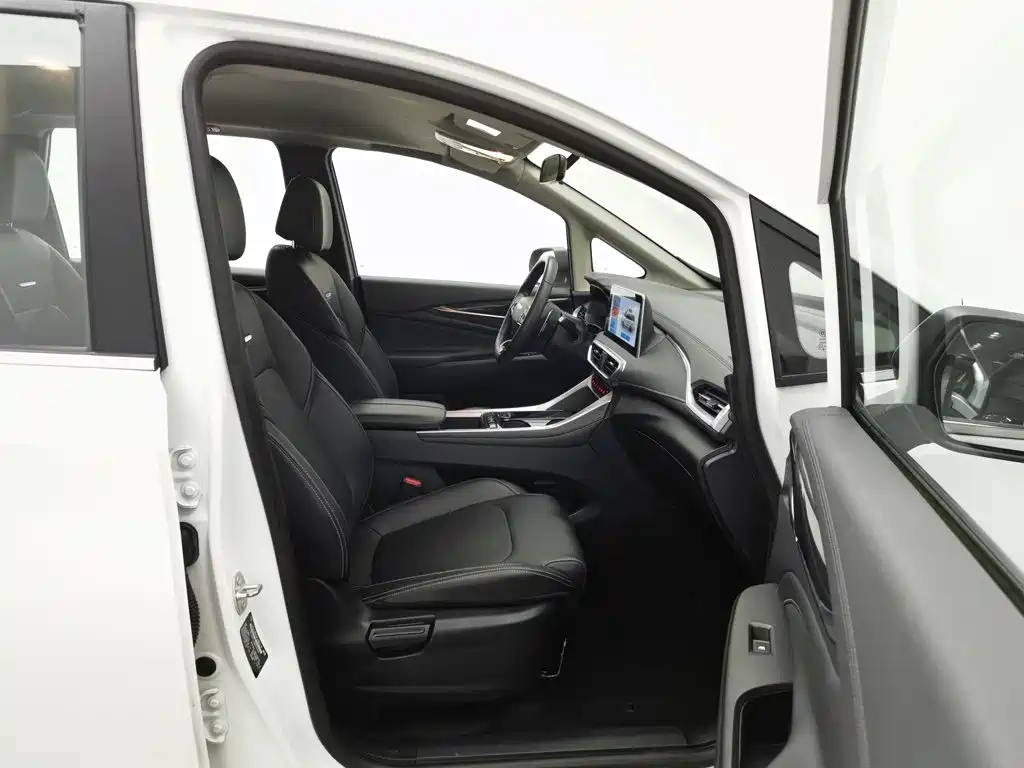 Фото 23 - Maxus Maxus G50