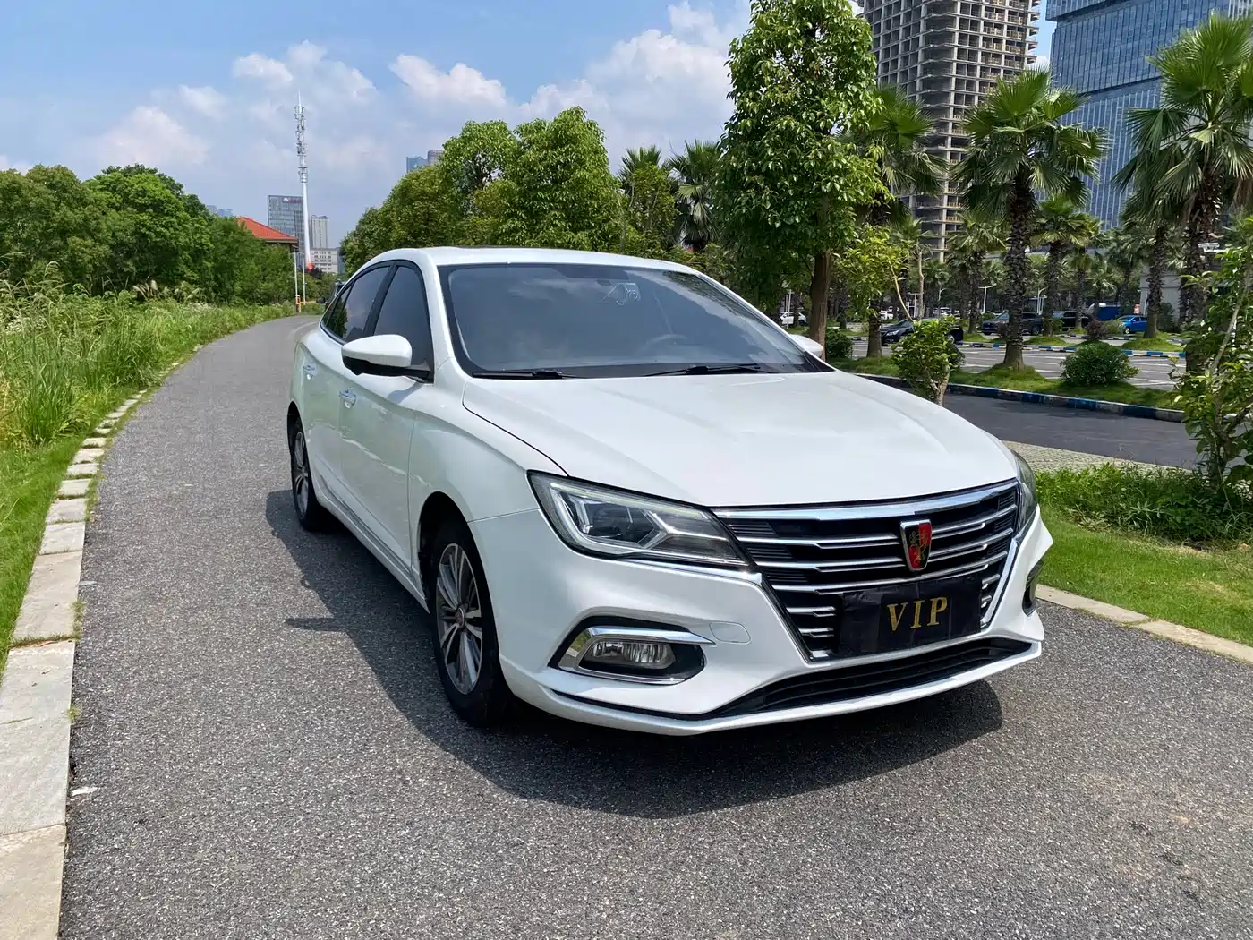 Roewe i5 2019 2019 1.5L Auto 4G Langhao Edition