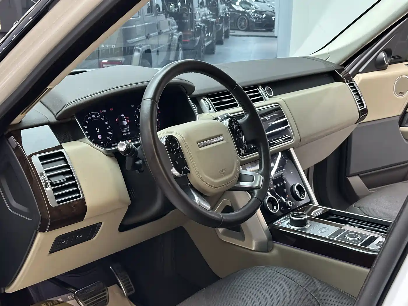 LAND ROVER RANGE ROVER