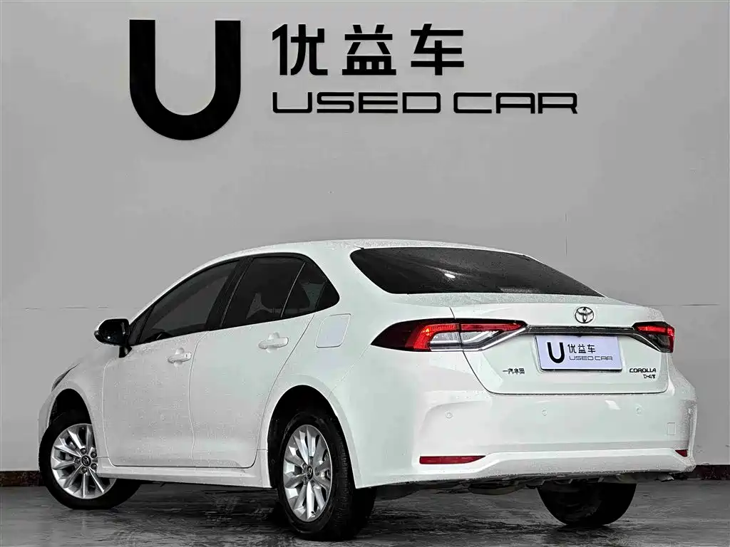 Toyota Corolla 2021 1.2T S-CVT Elite PLUS Edition фото 8