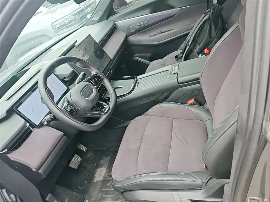 Lynk & Co 08 EM-P 2023 220km Time Limited Edition фото 15