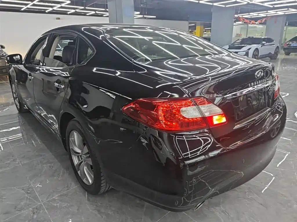 Infiniti Q70 2015 2013 Q70L 2.5L Comfort