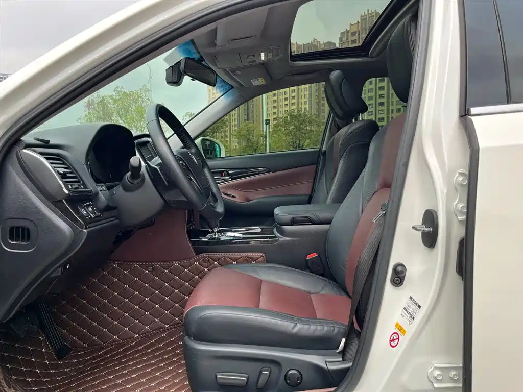 Toyota Crown 2018 2.0T Sport Edition фото 12