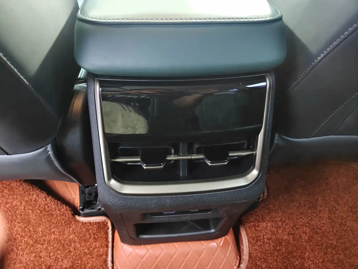 Jetour Shanhai L9 2024 2024 1.5TD 2DHT Pro 7-Seater