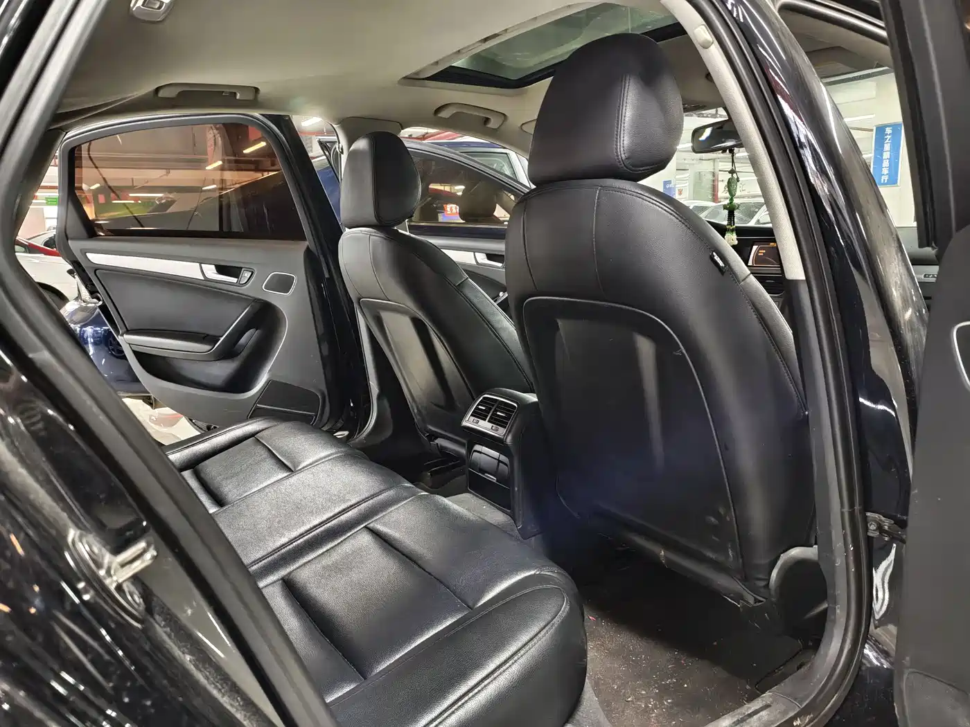 Audi A4L 2015 45 TFSI quattro Individual Sport фото 12