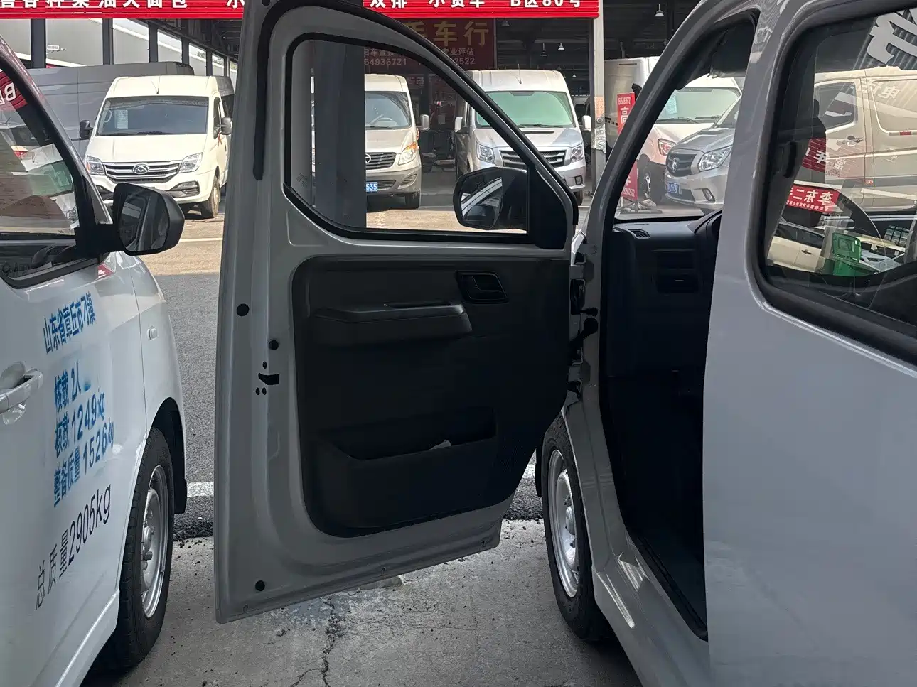 Wuling Motors Wuling Yangguang 2026 2025 400km Bus Comfort Edition