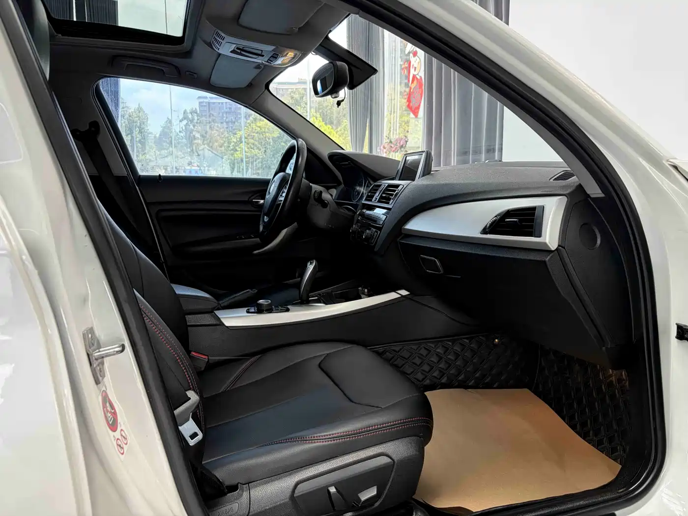 BMW 1 Series (Import) 2015 120i Leading фото 25