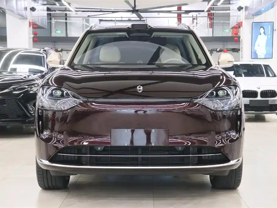 AITO Wenjie AITO M9 2025 Extended Range Ultra 52kWh 6-Seater фото 2