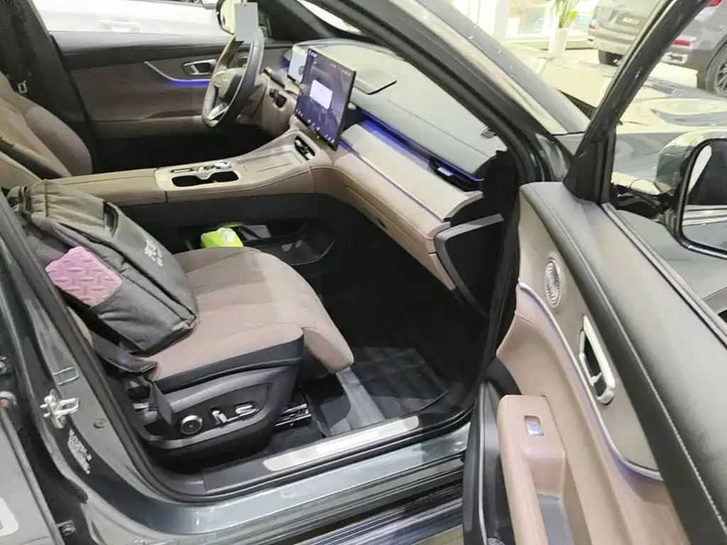 Chery Tiggo 8 PLUS 2024 2025 290TGDI DCT Premium 5-seater