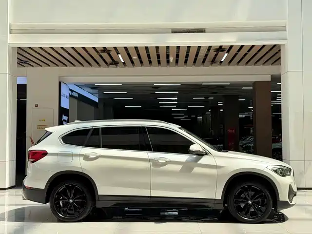 BMW X1 2021 Facelift sDrive20Li Fashion — фото 4