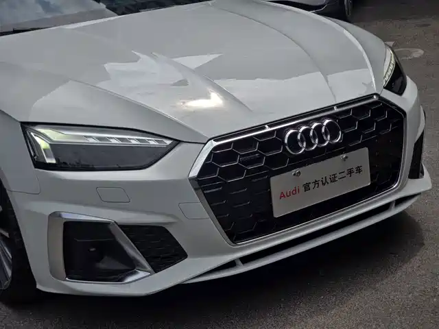Audi A5 (Import) 2023 Sportback 40 TFSI quattro Luxury Dynamic — фото 4