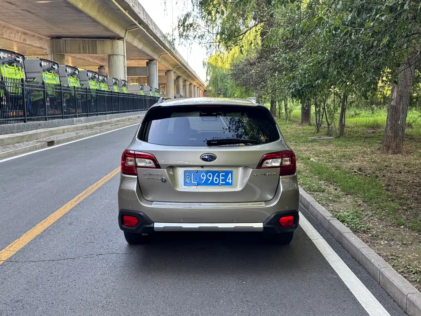 Subaru Outback 2016 2.5i Sport Navigation Edition фото 10