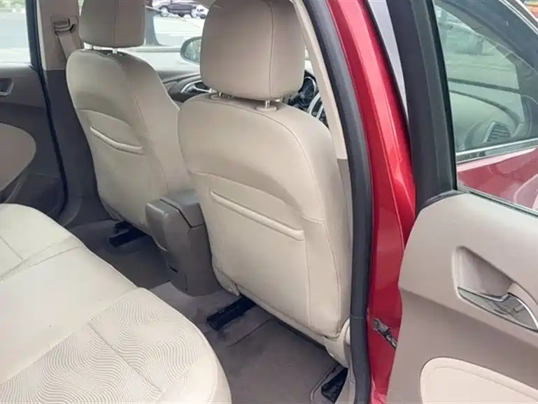 Buick Excelle 2013 GT 1.6L Automatic Fashion Edition фото 8