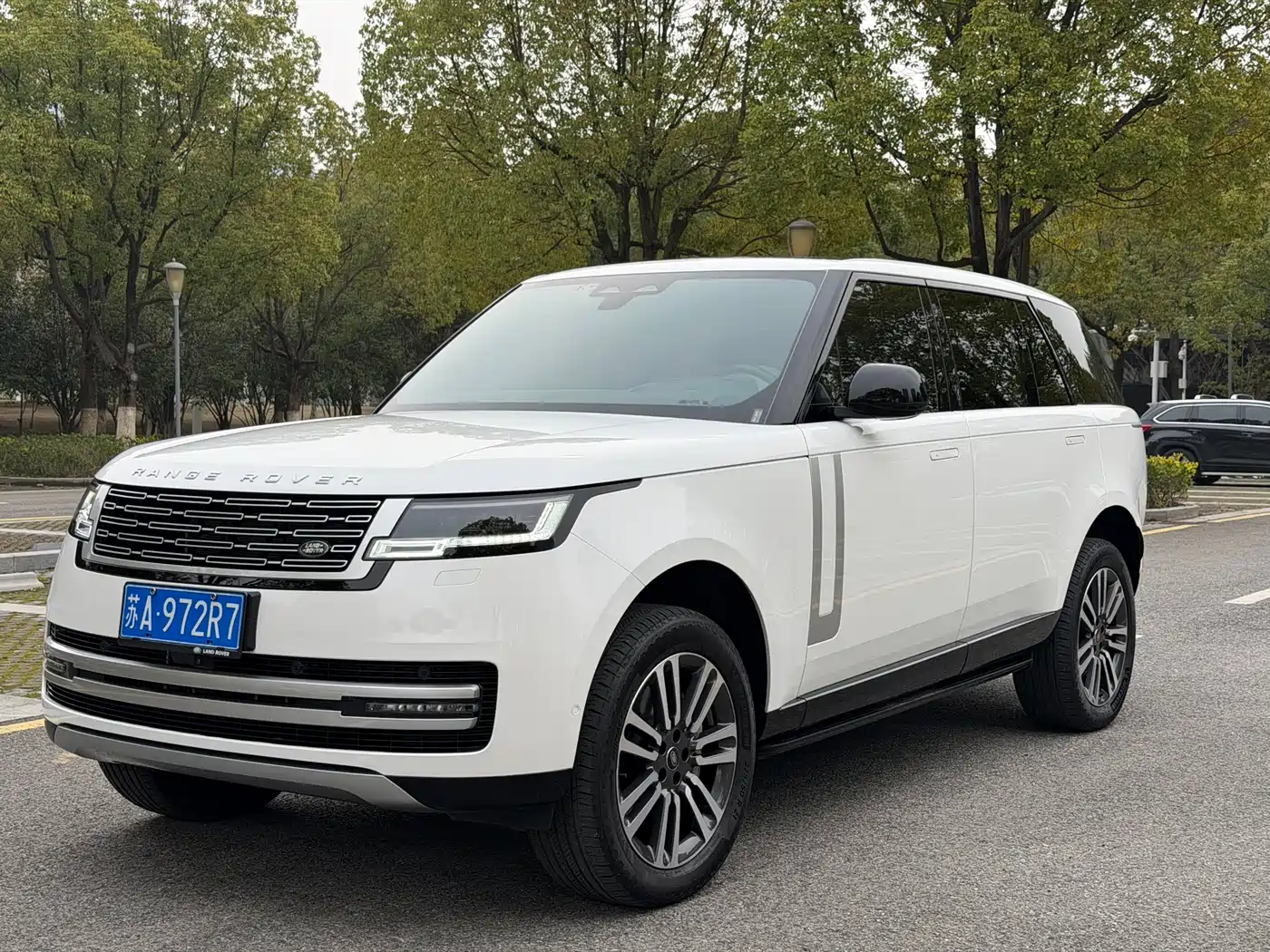 Land Rover Range Rover 2023 3.0 L6 400PS Genesis Extended Version