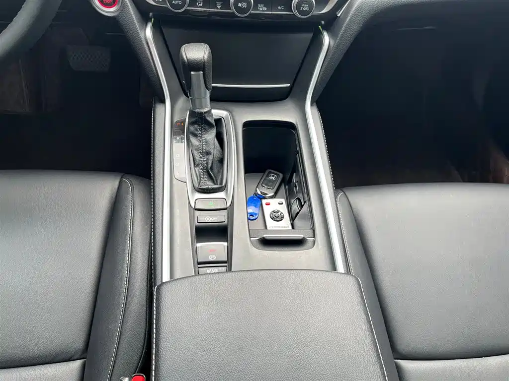 Honda Inspire 2019 260TURBO Deluxe Edition China VI фото 16