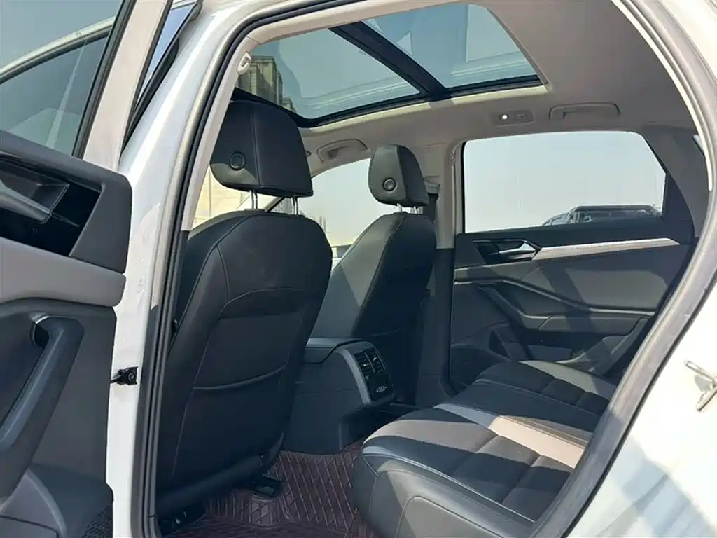 Volkswagen Sagitar 2022 280TSI DSG Soaring Edition фото 23