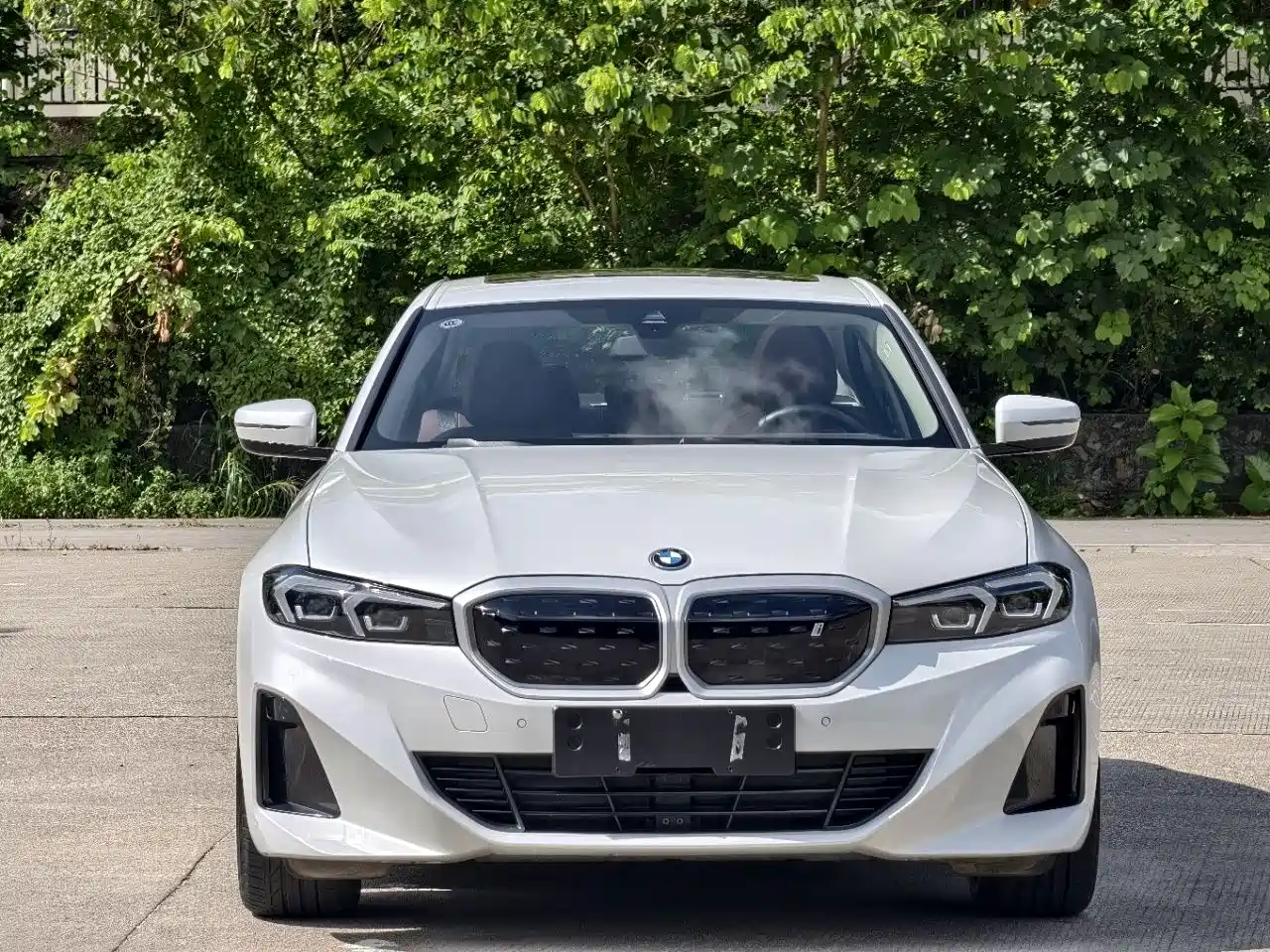Фото 2 - BMW i3